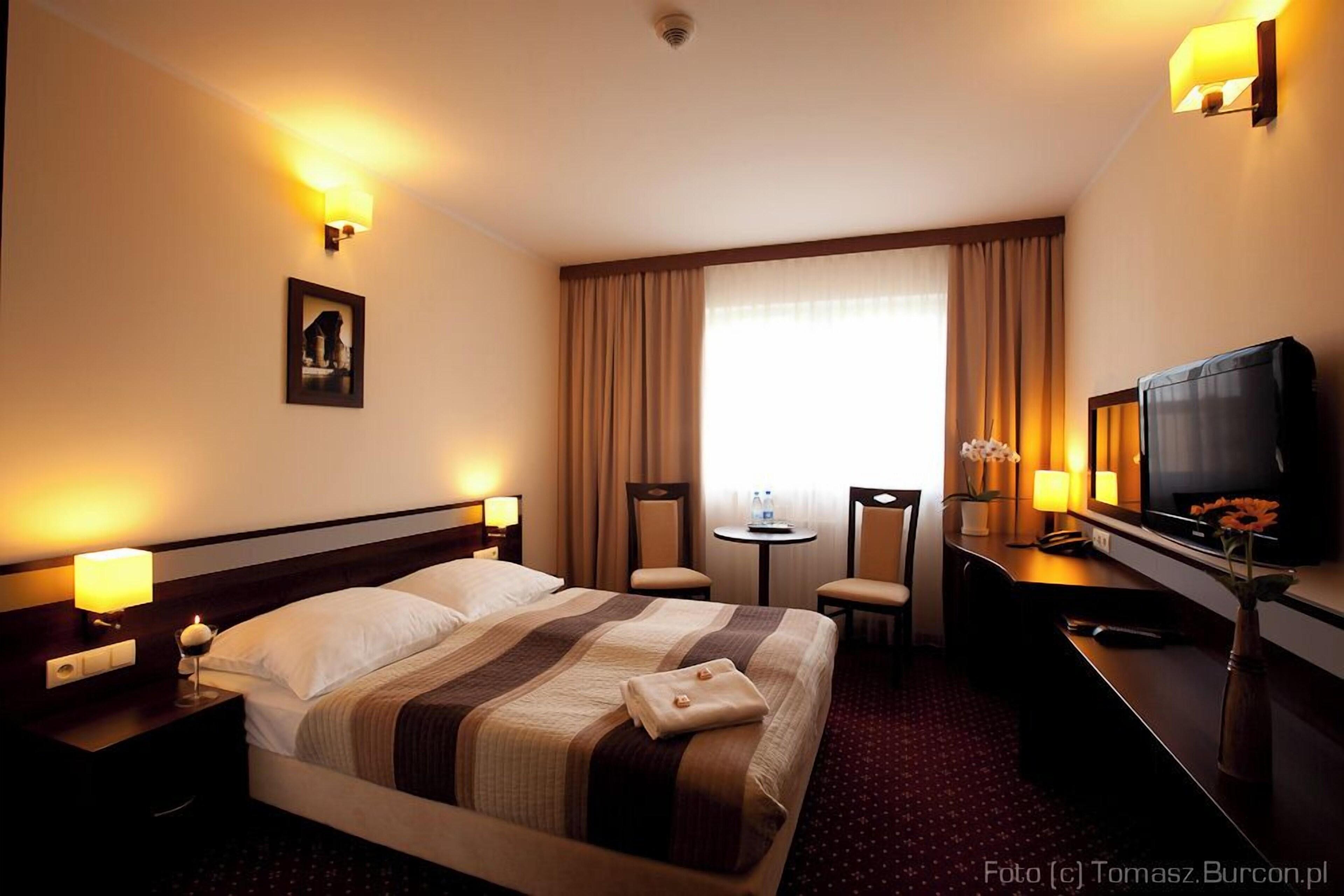 Amber Hotel — Kuvat 1
